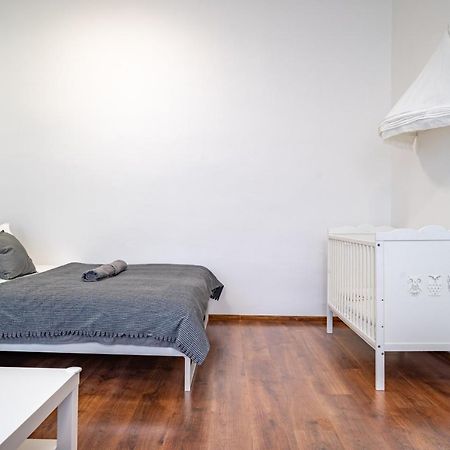 Family Apartment اوسترافا المظهر الخارجي الصورة