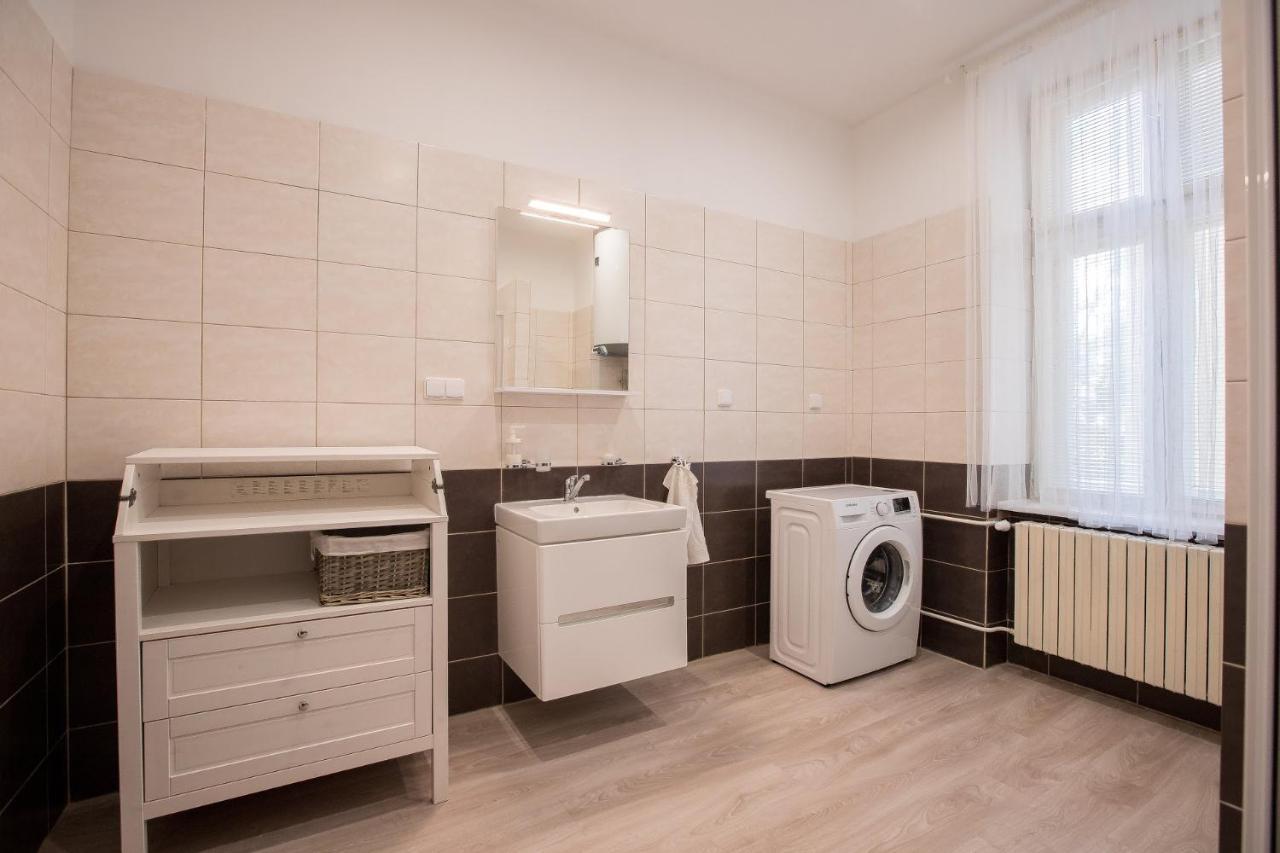 Family Apartment اوسترافا المظهر الخارجي الصورة