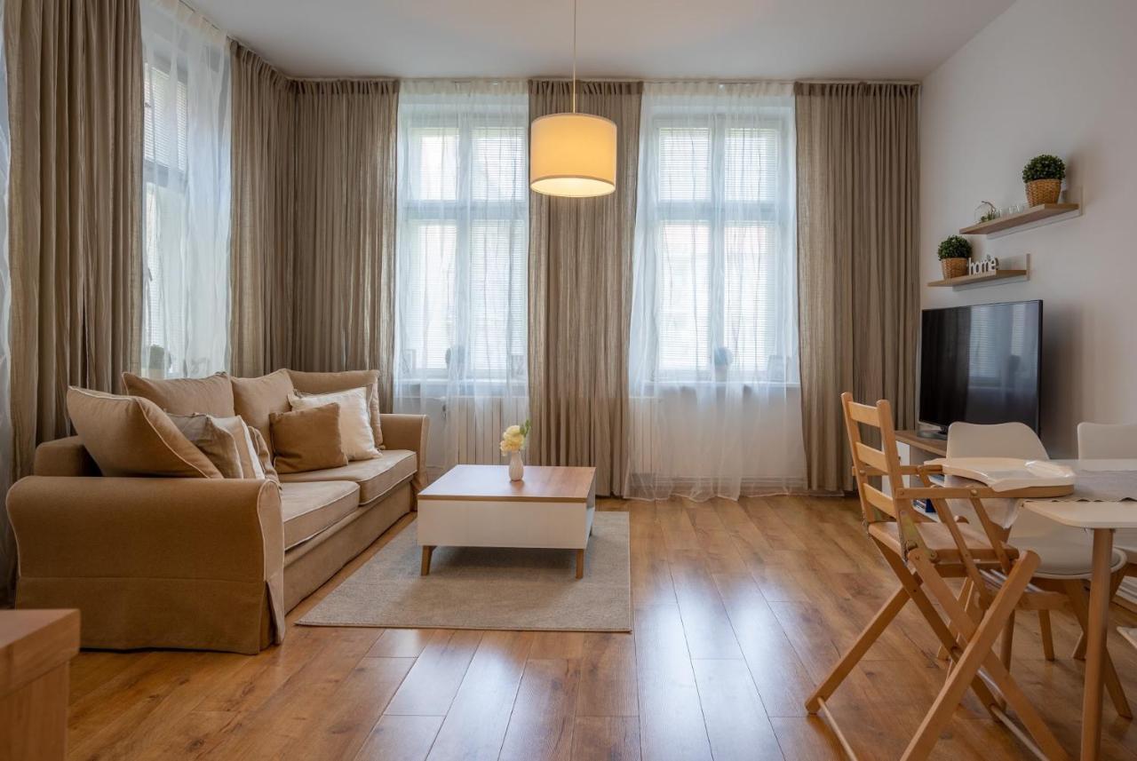 Family Apartment اوسترافا المظهر الخارجي الصورة