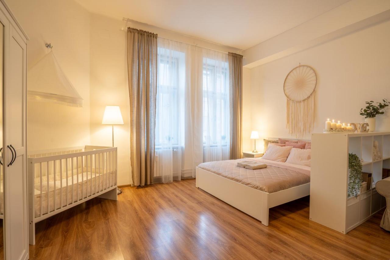 Family Apartment اوسترافا المظهر الخارجي الصورة
