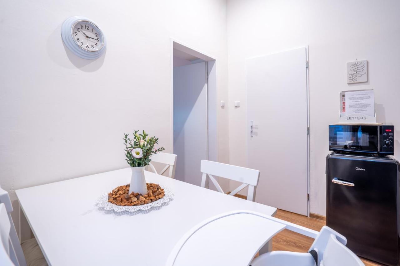 Family Apartment اوسترافا المظهر الخارجي الصورة