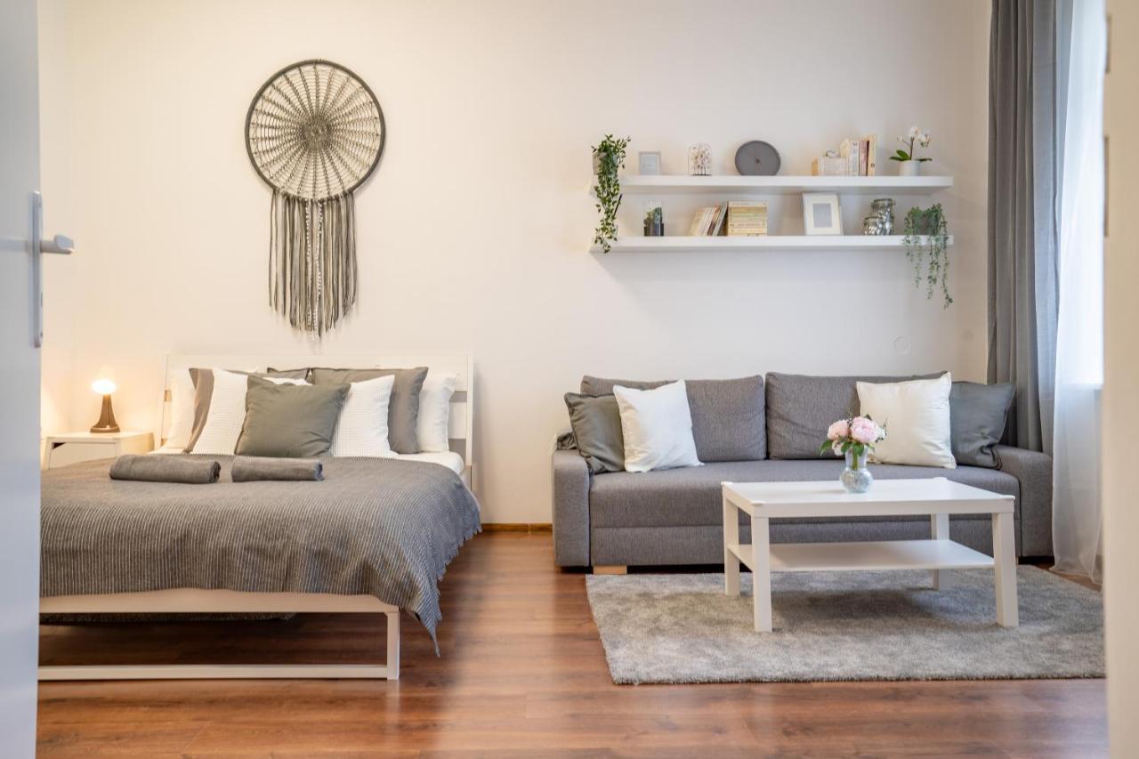 Family Apartment اوسترافا المظهر الخارجي الصورة