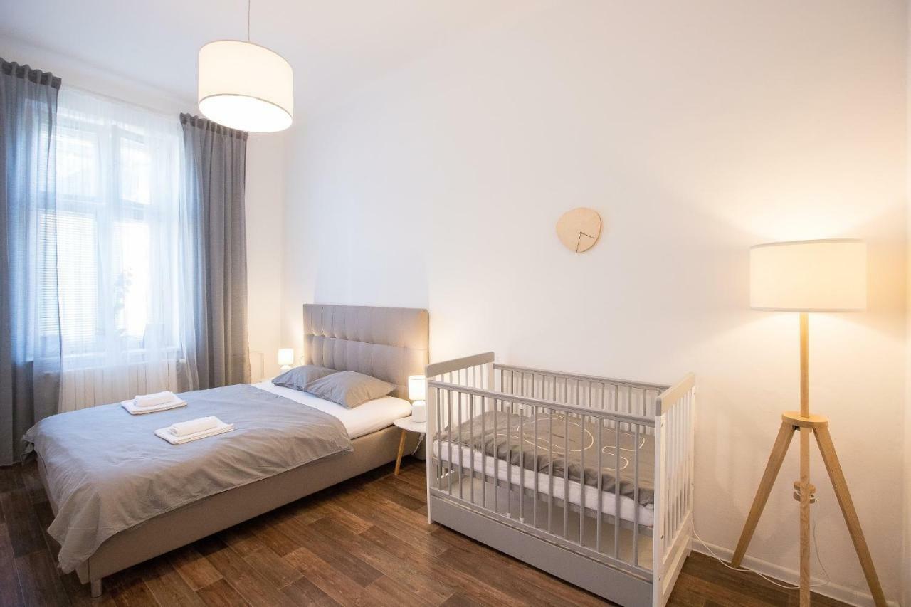 Family Apartment اوسترافا المظهر الخارجي الصورة