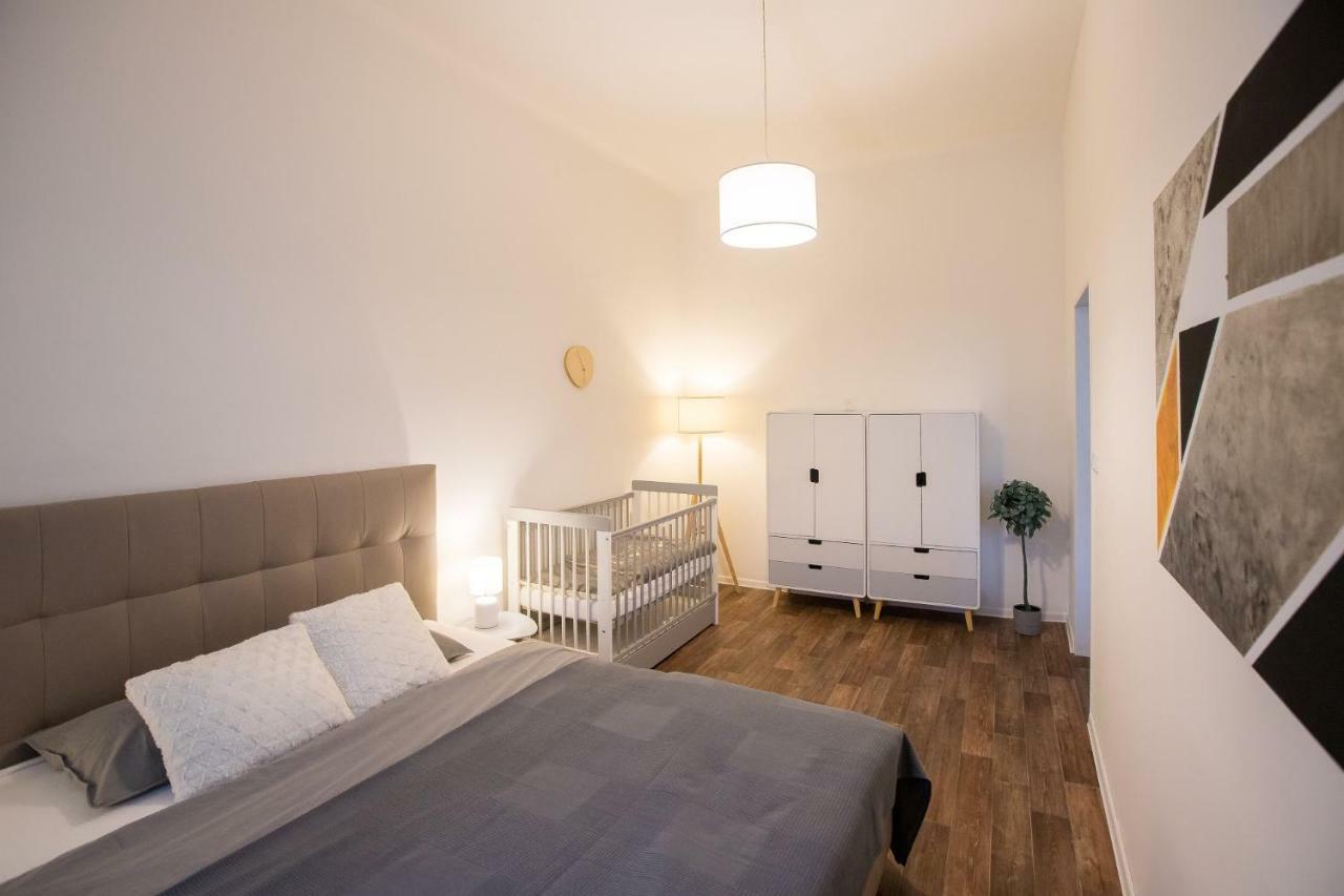 Family Apartment اوسترافا المظهر الخارجي الصورة